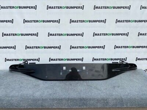 Aston Martin Dbs Superleggera 2019-2021 Rear Bumper Carbon Spliter Genuine Aston Martin Dbs Superleggera 2019-2021 Rear Bumper Carbon Spliter Genuine