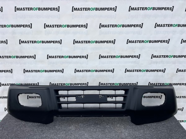 Mitsubishi Pajero Shogun Exceed 2000-2002 Front Bumper Genuine [m428]