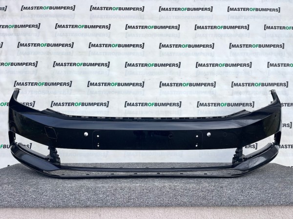VW Passat Se Saloon Estate B8 2015-2019 Front Bumper 6 Pdc Genuine [v481]