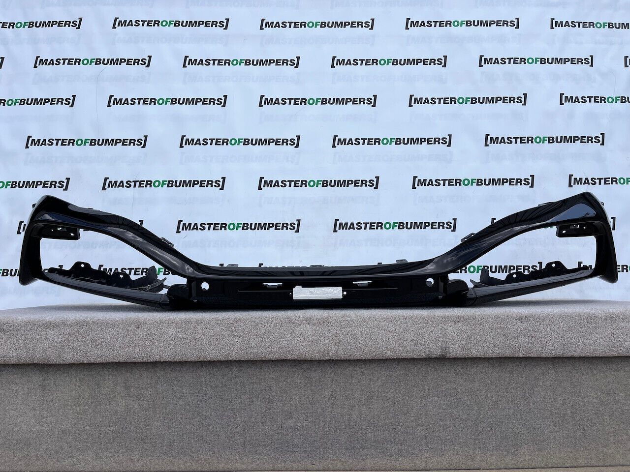 Aston Martin Vantage V8 2018-2022 Rear Bumper Diffuser Pdc Genuine [p850]