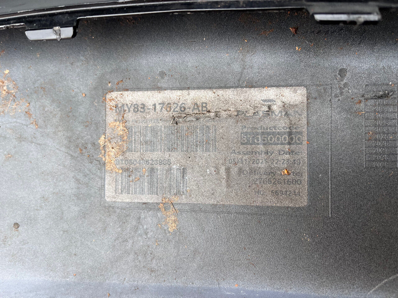 Aston Martin Dbx V8 550 Suv 2020-2024 Front Bumper 6 Pdc Genuine [p10]