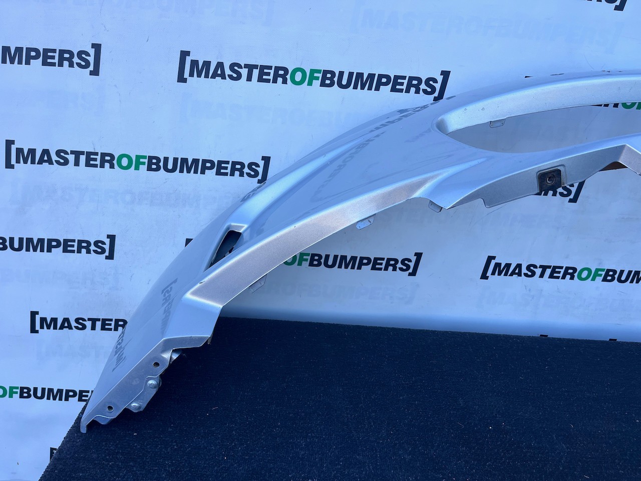 Aston Martin Dbs Volante V12 2007-2012 Front Bumper Pdc Genuine [p760]