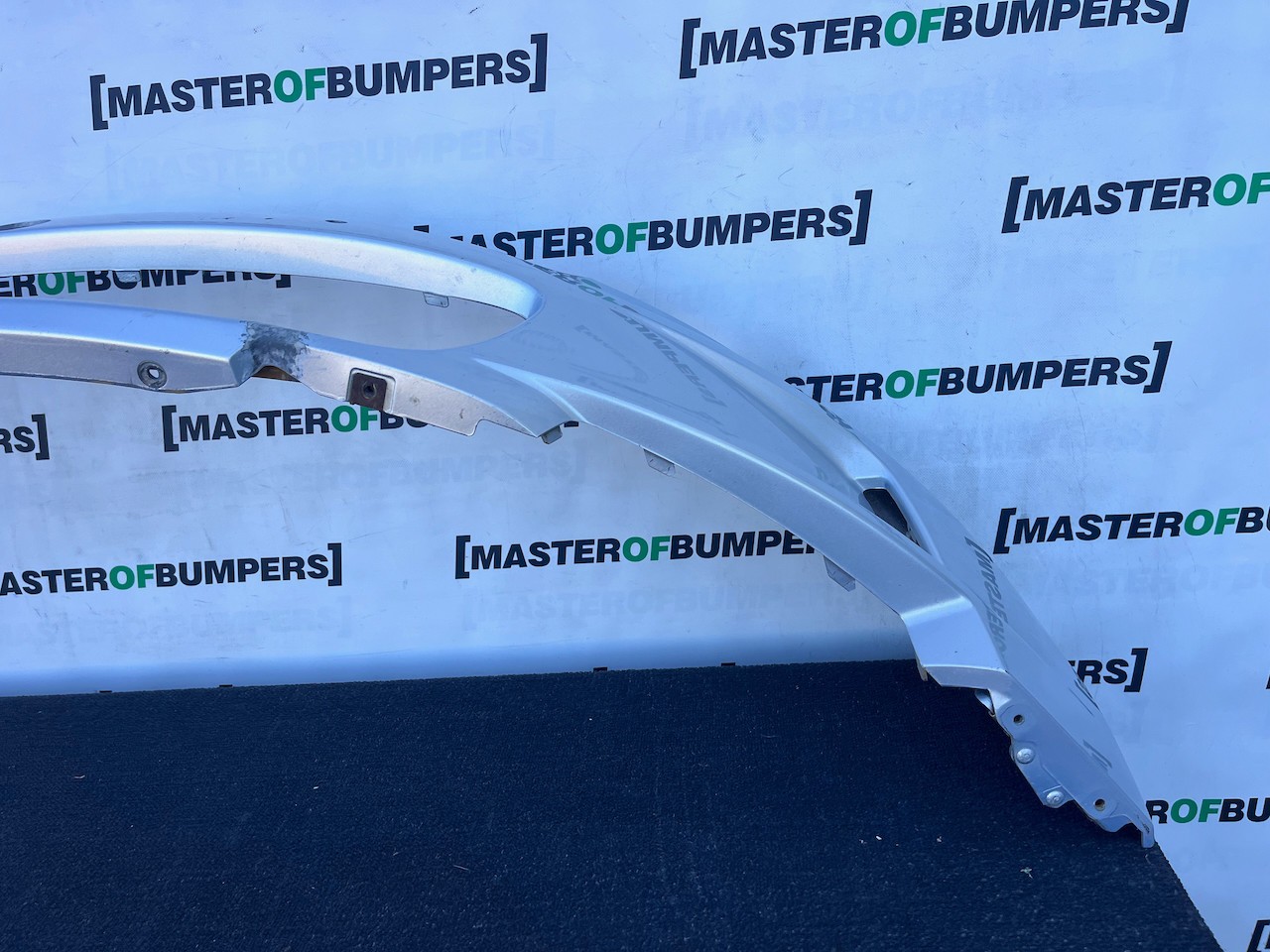 Aston Martin Dbs Volante V12 2007-2012 Front Bumper Pdc Genuine [p760]