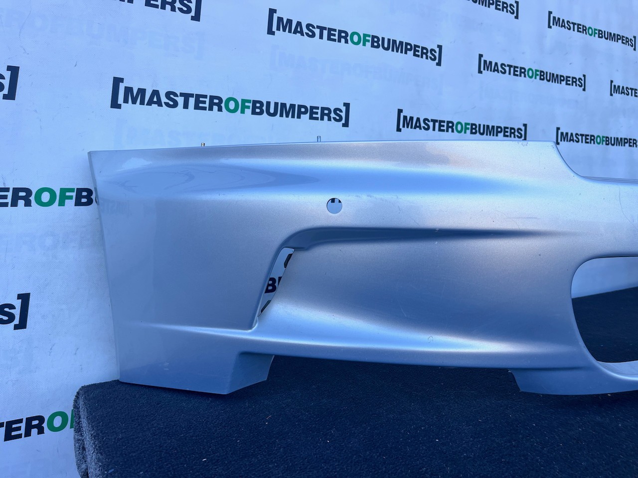 Aston Martin Dbs Volante V12 2007-2012 Front Bumper Pdc Genuine [p760]