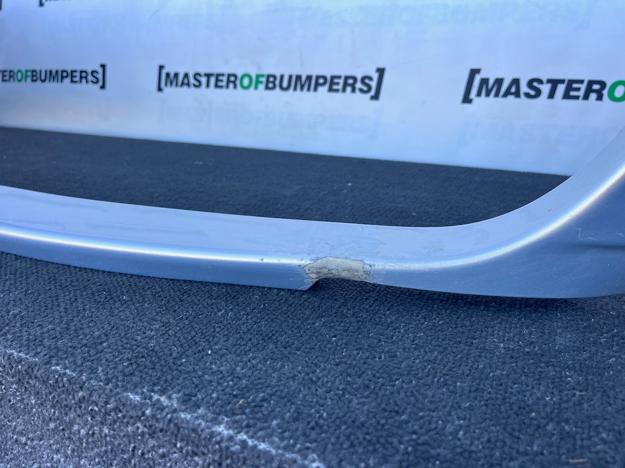 Aston Martin Dbs Volante V12 2007-2012 Front Bumper Pdc Genuine [p760]