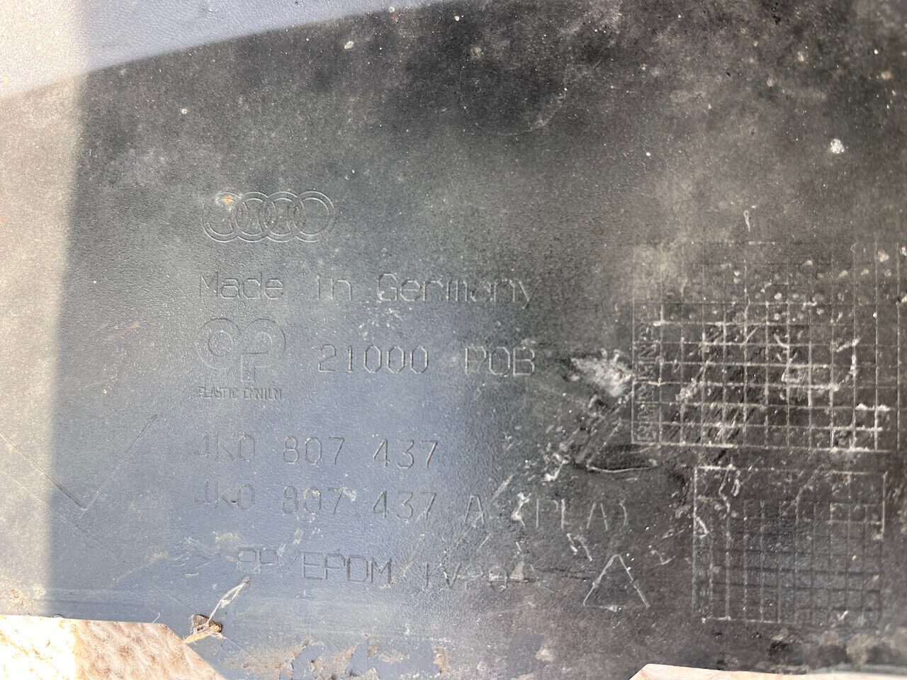 Audi A6 Se Saloon Avant Estate C8 2019-2023 Front Bumper 6 Pdc Genuine [a788]