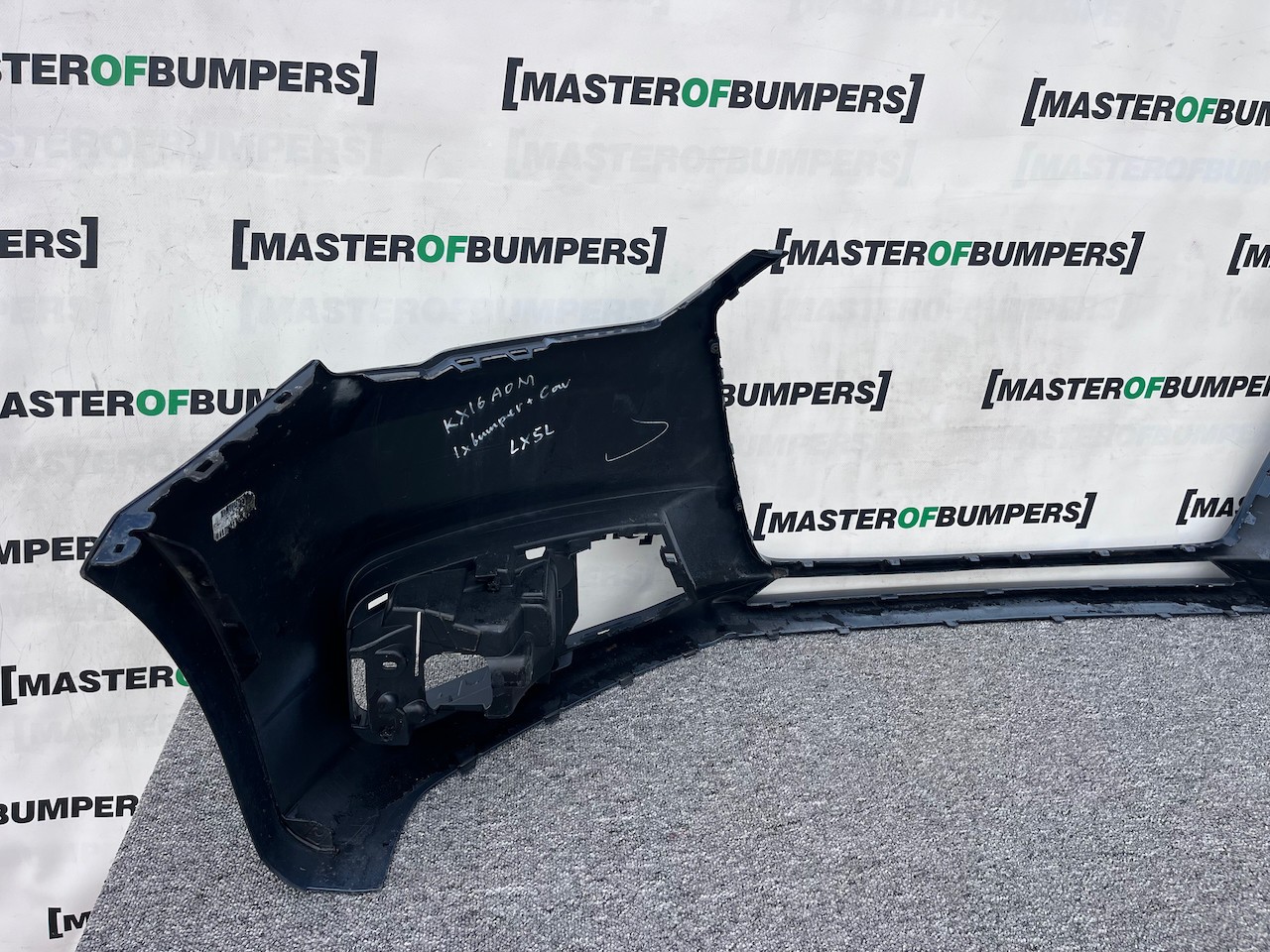 Audi A1 Se Lift Hatchback 2015-2018 Front Bumper No Pdc No Jets Genuine [a897]