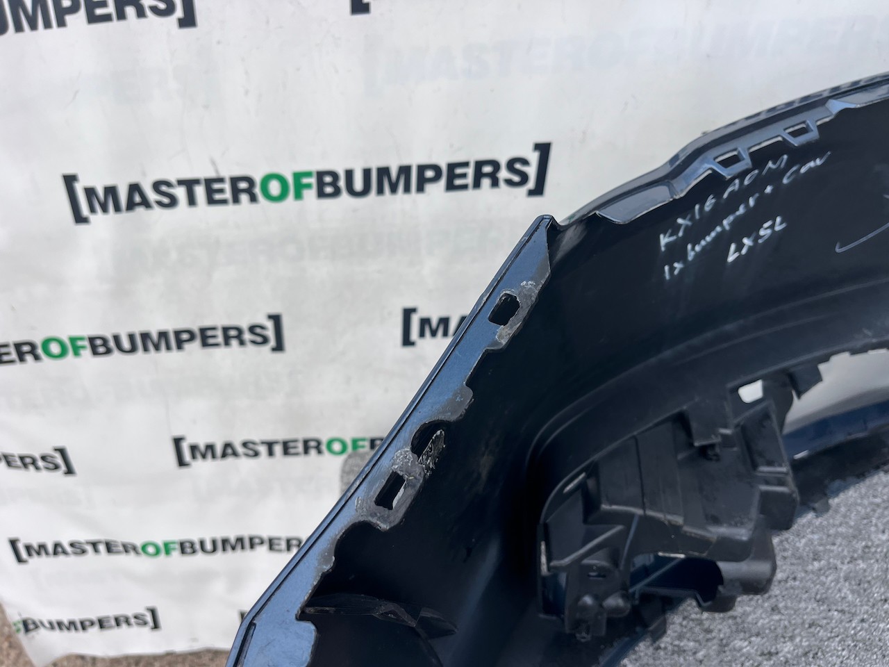 Audi A1 Se Lift Hatchback 2015-2018 Front Bumper No Pdc No Jets Genuine [a897]
