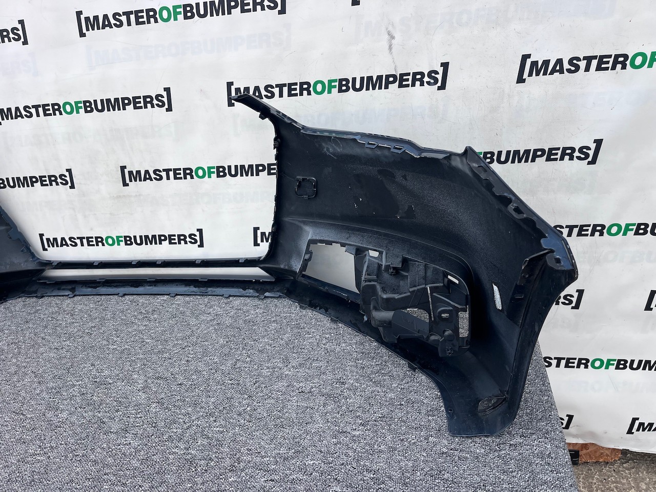 Audi A1 Se Lift Hatchback 2015-2018 Front Bumper No Pdc No Jets Genuine [a897]