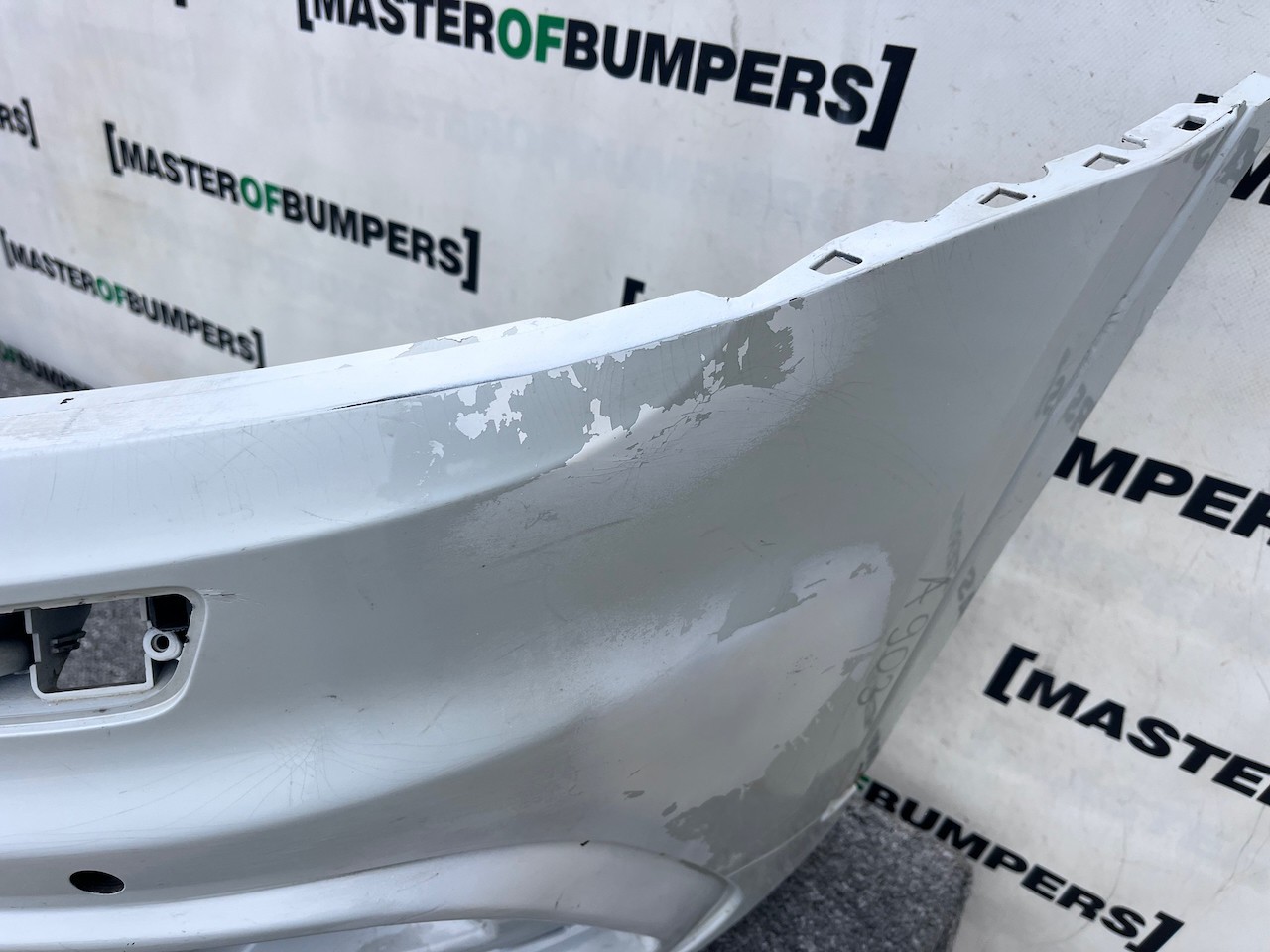 Audi Q3 S-line Suv 2011-2014 Front Bumper 4 Pdc Genuine [a903]