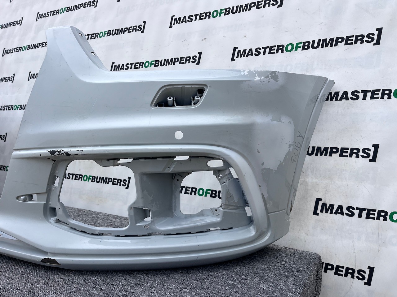 Audi Q3 S-line Suv 2011-2014 Front Bumper 4 Pdc Genuine [a903]