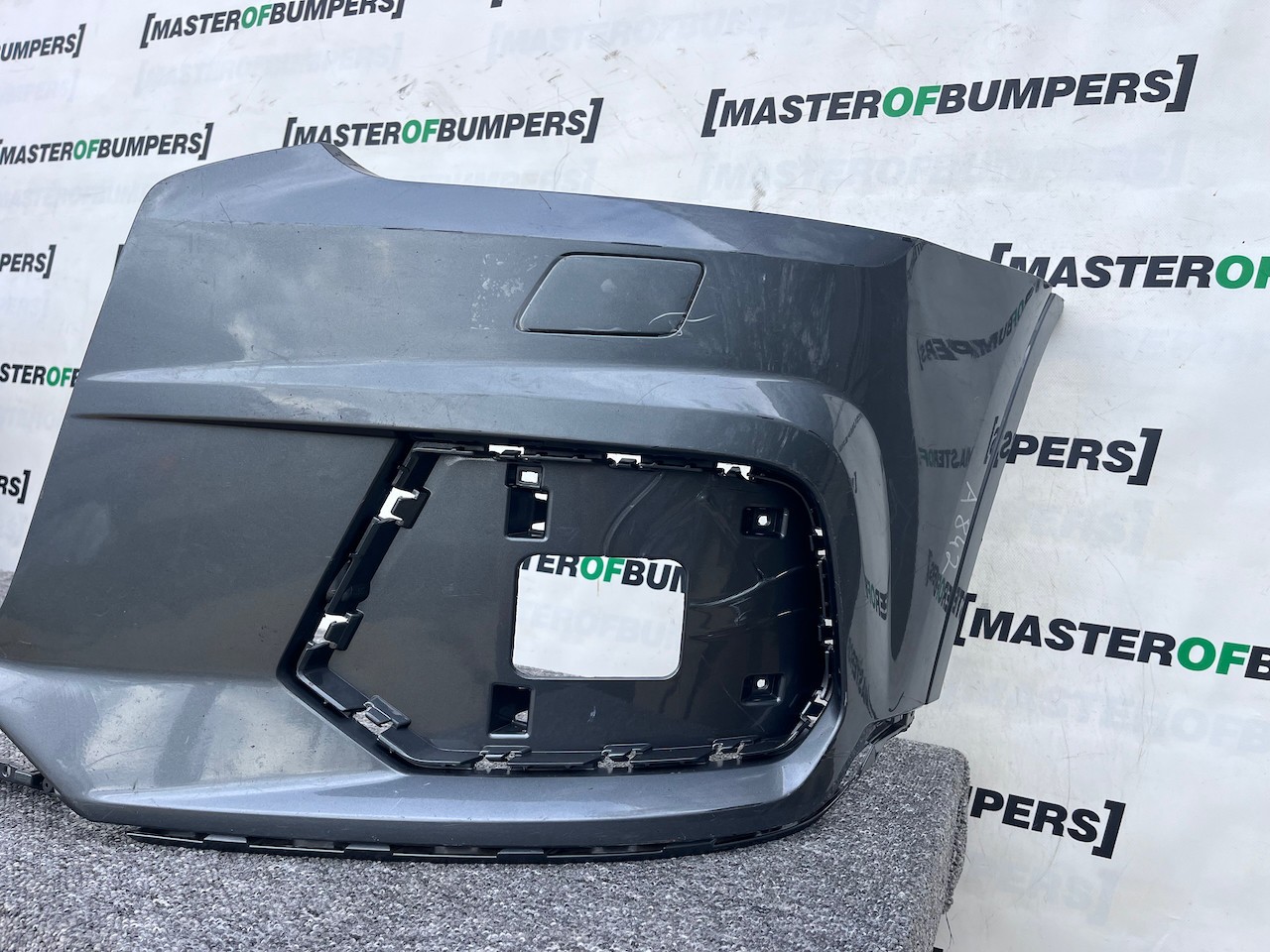 Audi Q3 Se Edition Suv 2015-2018 Front Bumper 4 Pdc Genuine [a842]