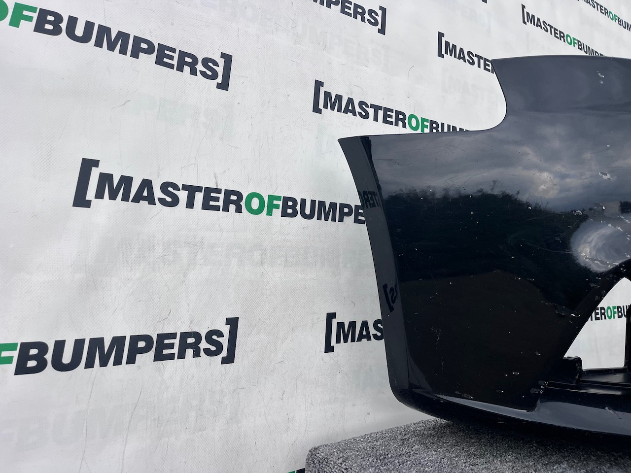 Audi A4 Se B8 Saloon Estate 2008-2011 Front Bumper No Pdc Genuine [a851]