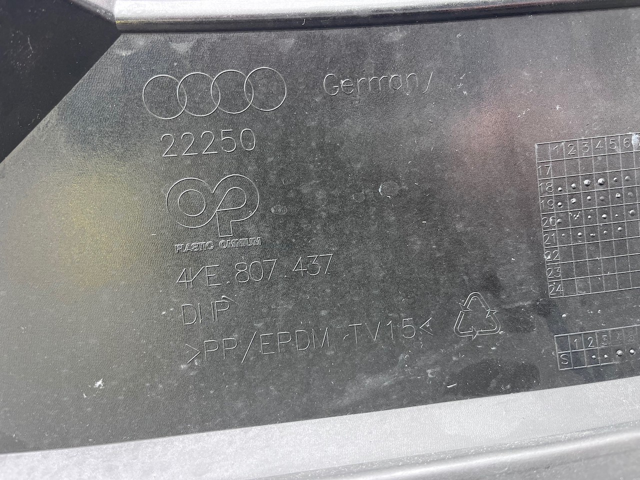 Audi E-tron Technik 55 Tfsi 2019-2022 Front Bumper 6 Pdc Genuine [a865]