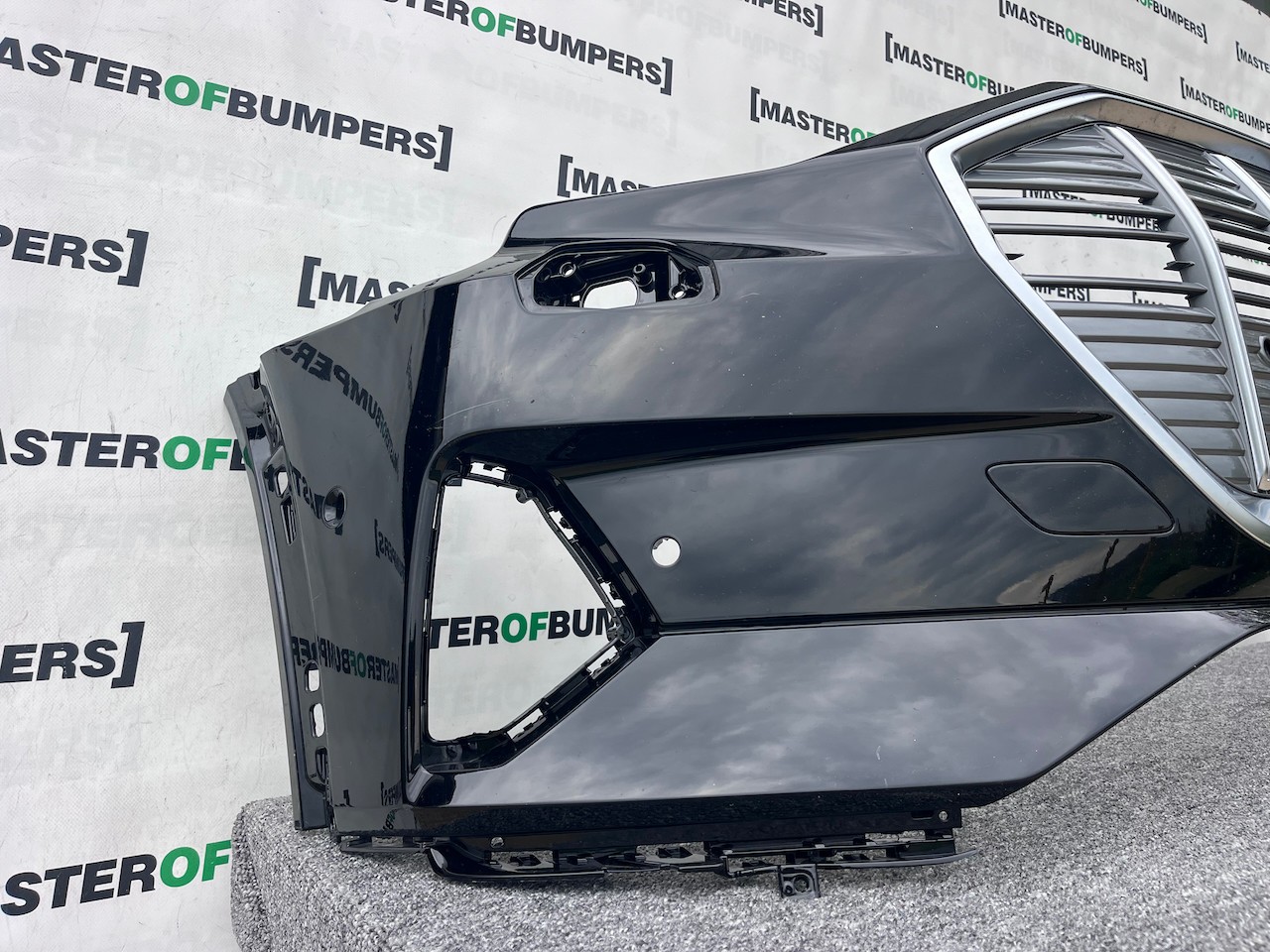 Audi E-tron Technik 55 Tfsi 2019-2022 Front Bumper 6 Pdc Genuine [a865]