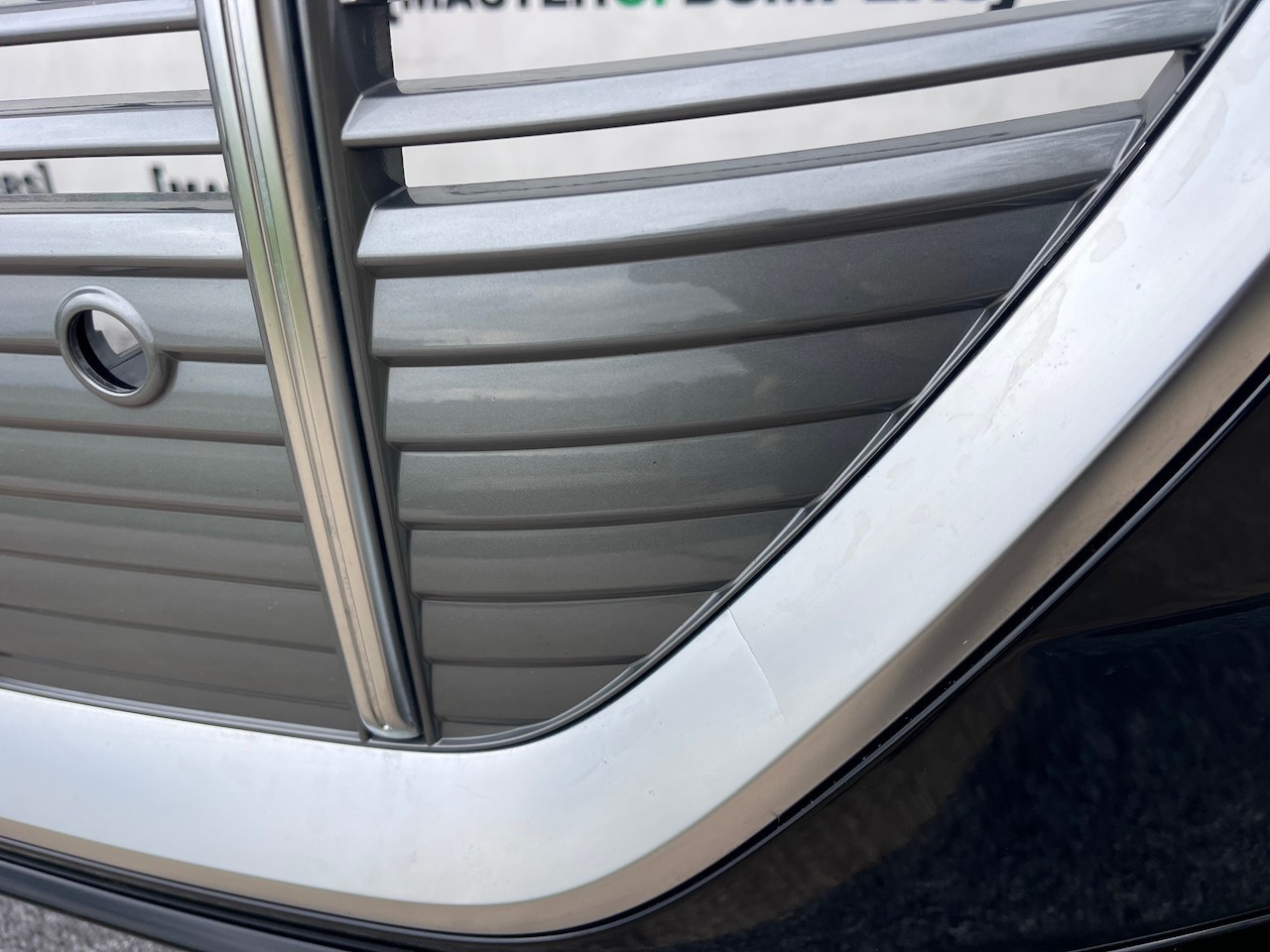 Audi E-tron Technik 55 Tfsi 2019-2022 Front Bumper 6 Pdc Genuine [a865]