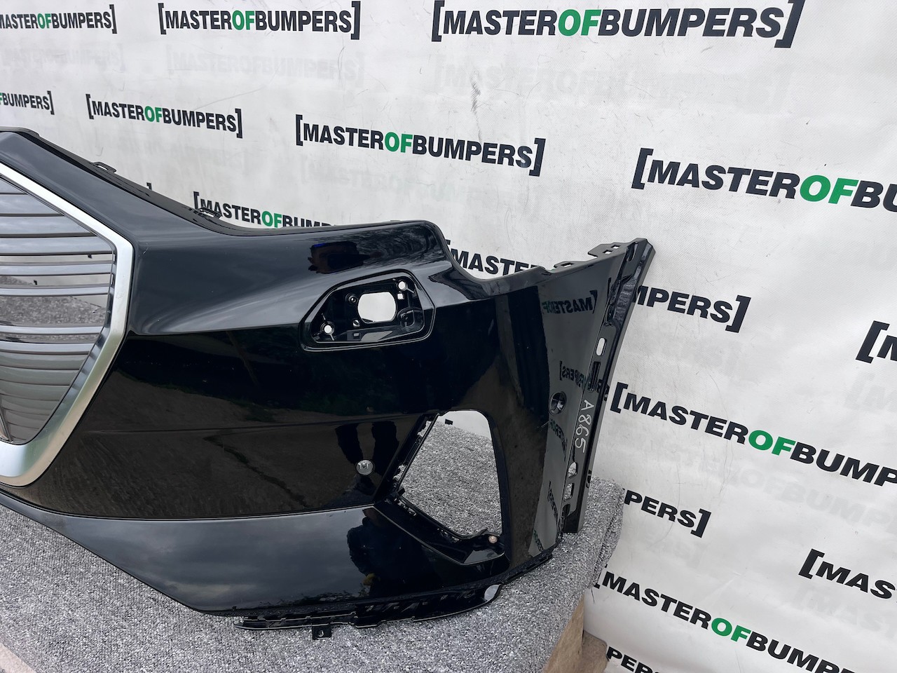 Audi E-tron Technik 55 Tfsi 2019-2022 Front Bumper 6 Pdc Genuine [a865]