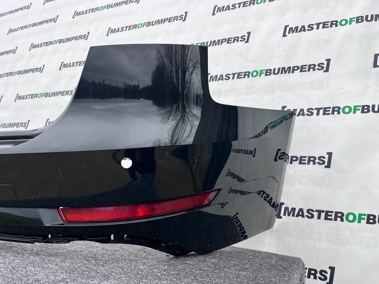 Audi A4 Se Sport Avant Estate B9 2016-2019 Rear Bumper 4 Pdc Genuine [a917]