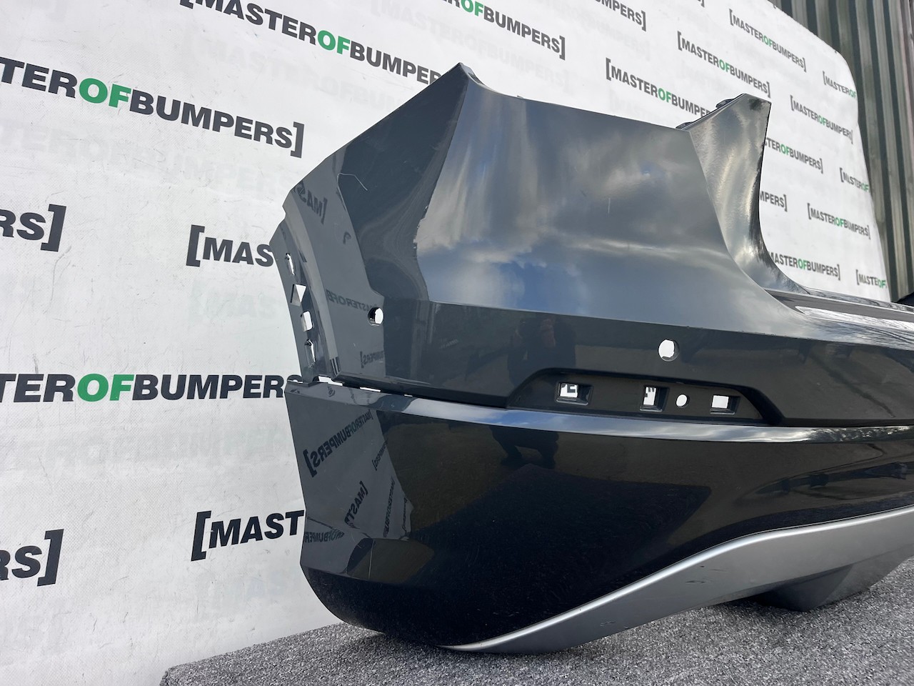 Audi Q2 Sport Hatchback 5 Door 2016-2019 Rear Bumper 6 Pdc Genuine [a942]