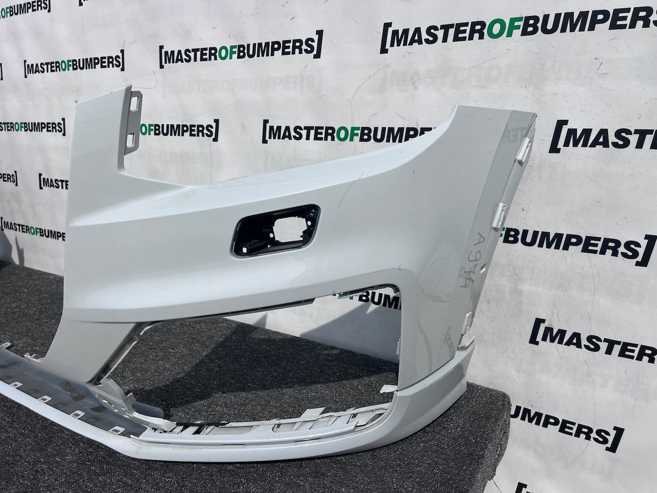 Audi Q2 S Line Mk1 Hatchback 2016-2020 Front Bumper 4 Pdc +jets Genuine [a974]