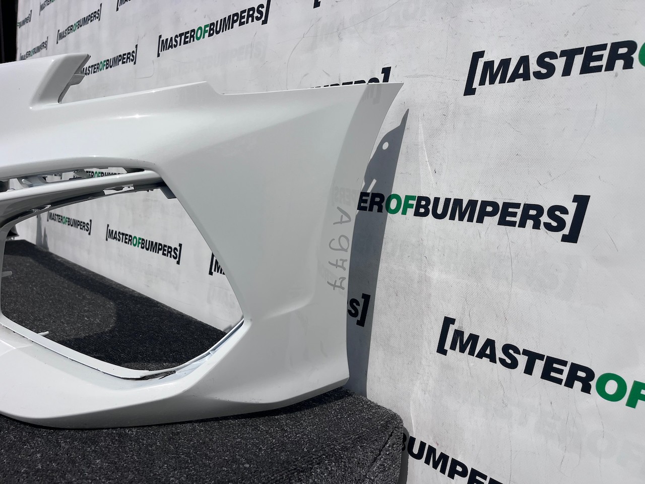 Audi A3 S Line 8y Hatchback 2020-2024 Front Bumper 4 Pdc +jets Genuine [a977]