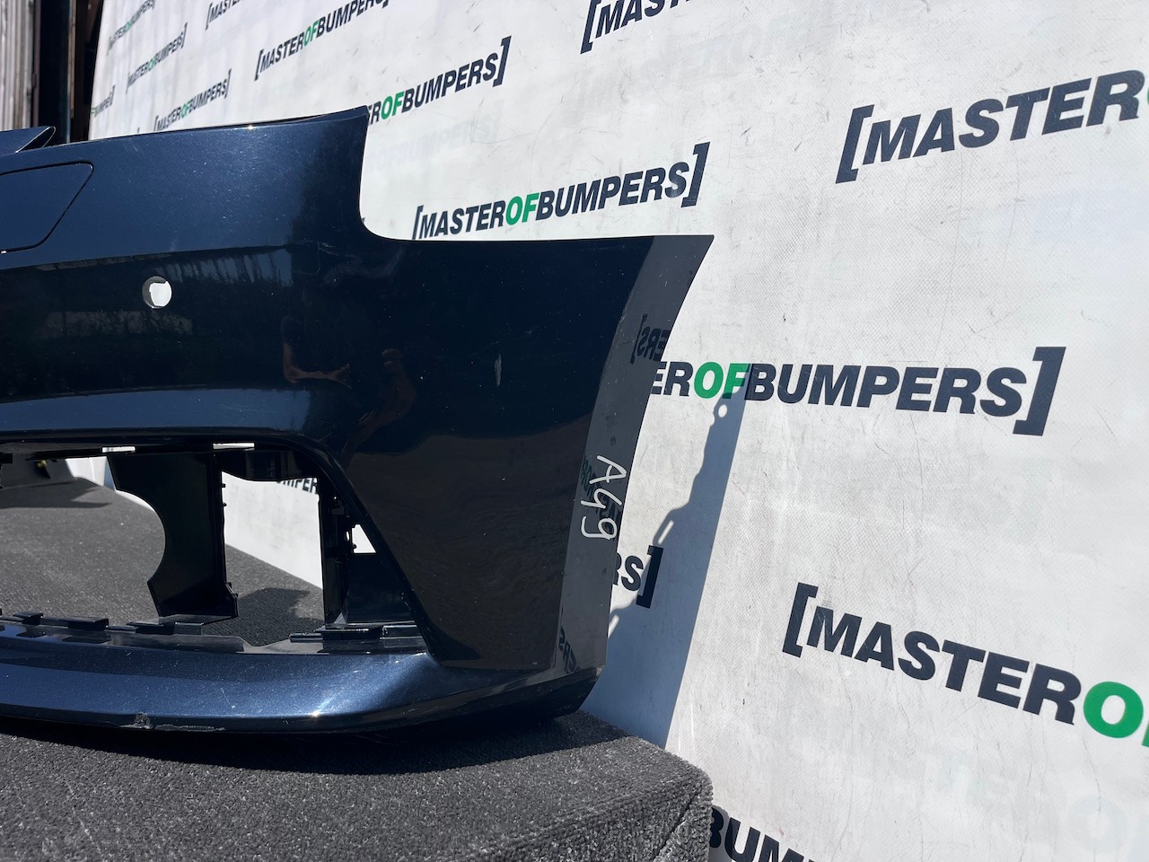 Audi A4 Se Saloon Estate B9 2016-2019 Front Bumper 4 Pdc  Jets Genuine [a49]