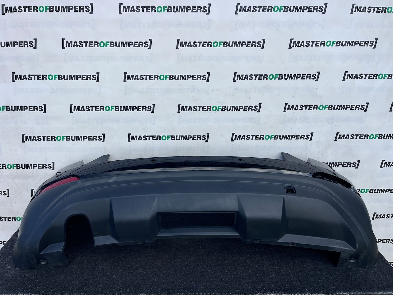 Audi Q2 Se Basic Hatchback 5 Door 2016-2019 Rear Bumper 4 Pdc Genuine [a74]