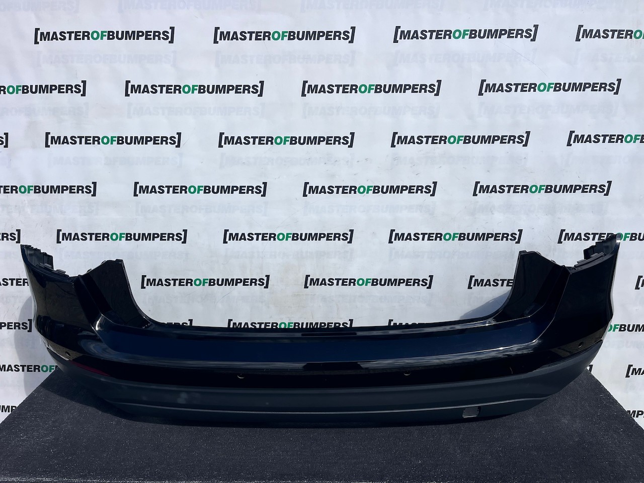 Audi Q2 Se Basic Hatchback 5 Door 2016-2019 Rear Bumper 4 Pdc Genuine [a74]