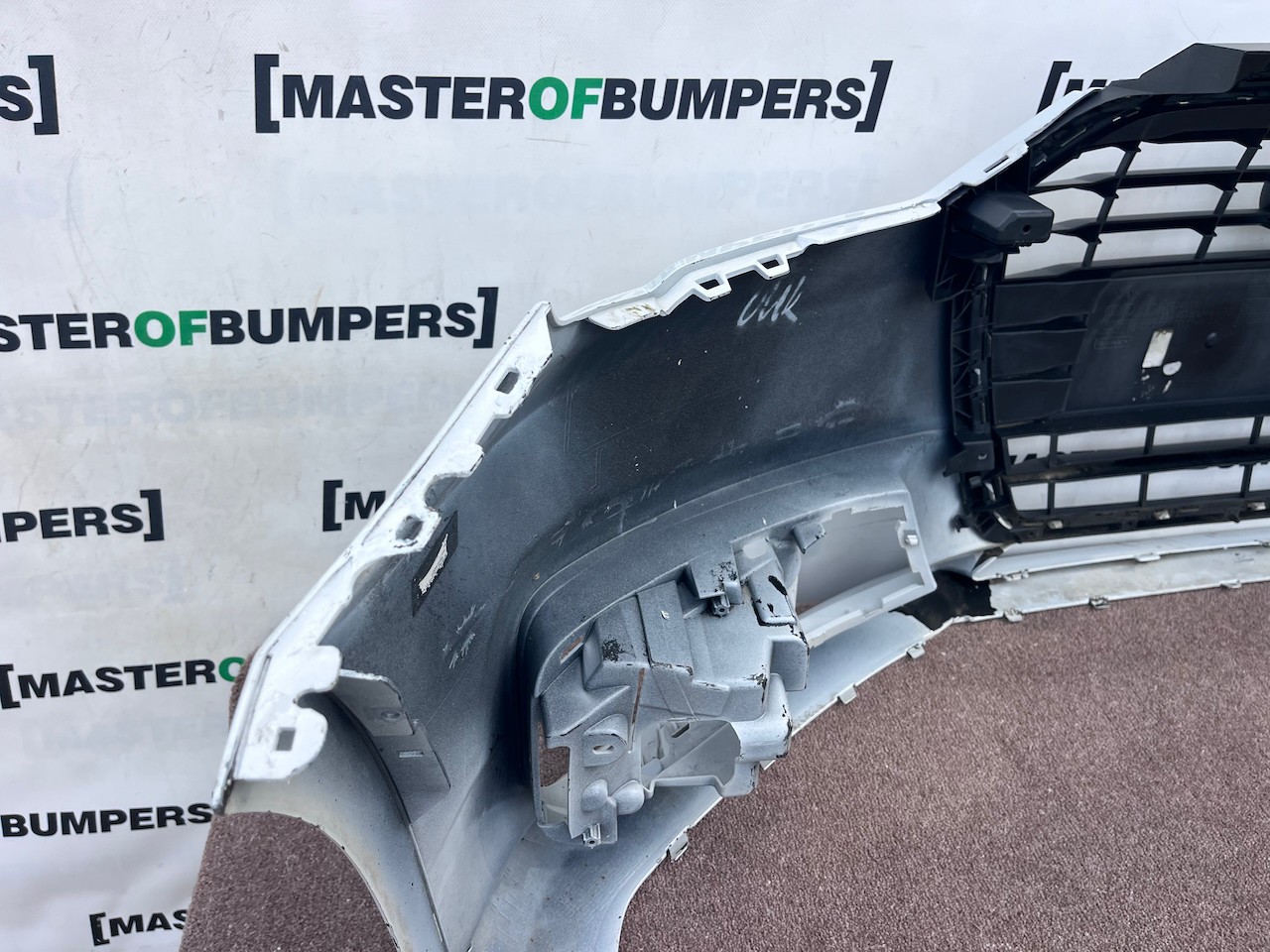 Audi A1 Se Lift Hatchback 2015-2018 Front Bumper No Pdc No Jets Genuine [a98]