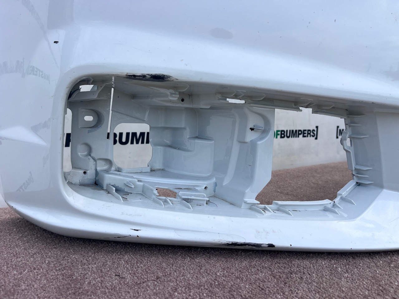Audi A1 Se Lift Hatchback 2015-2018 Front Bumper No Pdc No Jets Genuine [a98]