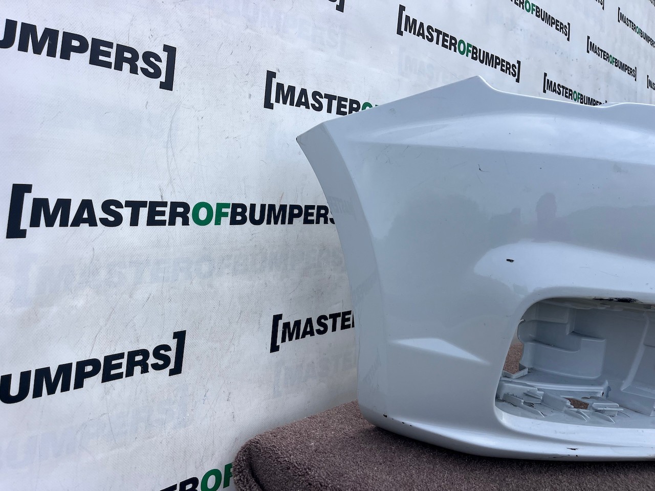 Audi A1 Se Lift Hatchback 2015-2018 Front Bumper No Pdc No Jets Genuine [a98]