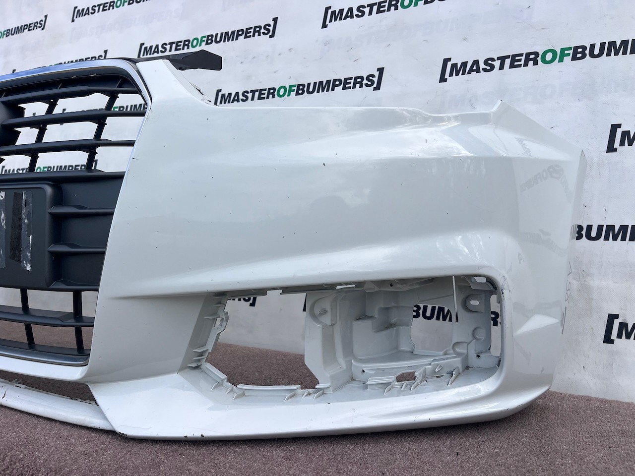 Audi A1 Se Lift Hatchback 2015-2018 Front Bumper No Pdc No Jets Genuine [a98]