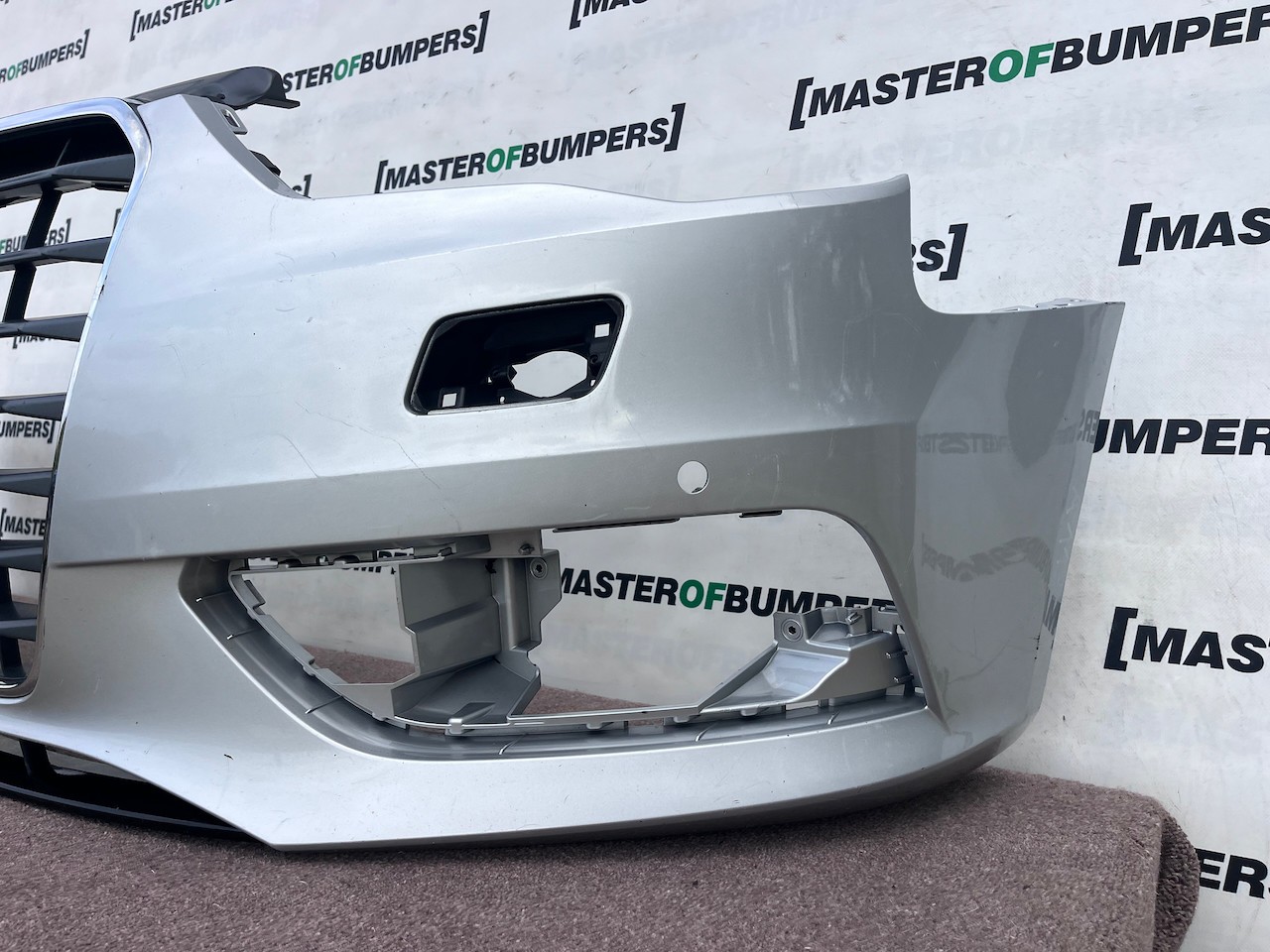 Audi A3 Se Hatchback 8v 2013-2016 Front Bumper 4 Pdc Jets Genuine [a117]