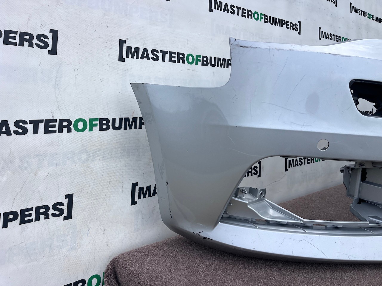 Audi A3 Se Hatchback 8v 2013-2016 Front Bumper 4 Pdc Jets Genuine [a117]