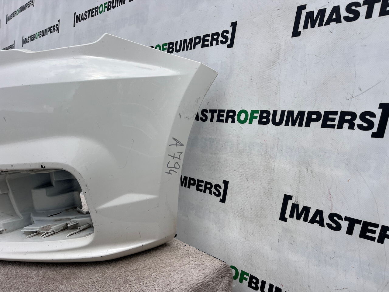 Audi A1 Se Basic Mk1 Lift Hatchback 2015-2018 Front Bumper No Pdc Genuine [a794]