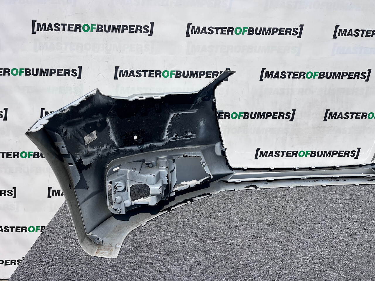 Audi A1 Se Lift Hatchback 2015-2018 Front Bumper 4 Pdc No Jets Genuine [a830]