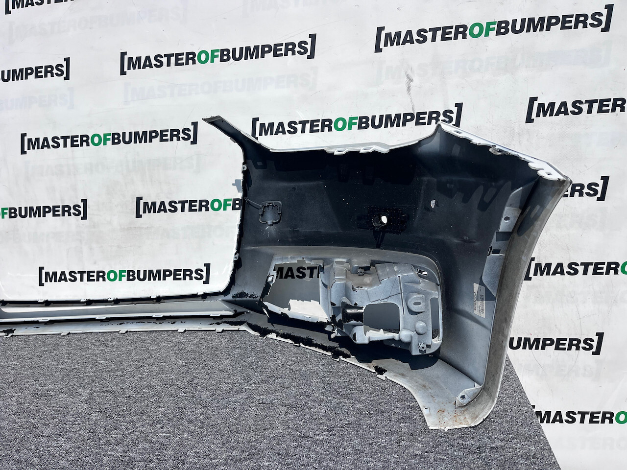 Audi A1 Se Lift Hatchback 2015-2018 Front Bumper 4 Pdc No Jets Genuine [a830]