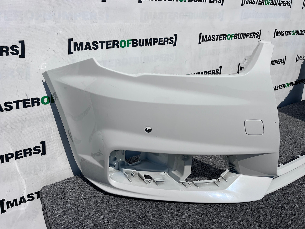 Audi A1 Se Lift Hatchback 2015-2018 Front Bumper 4 Pdc No Jets Genuine [a830]