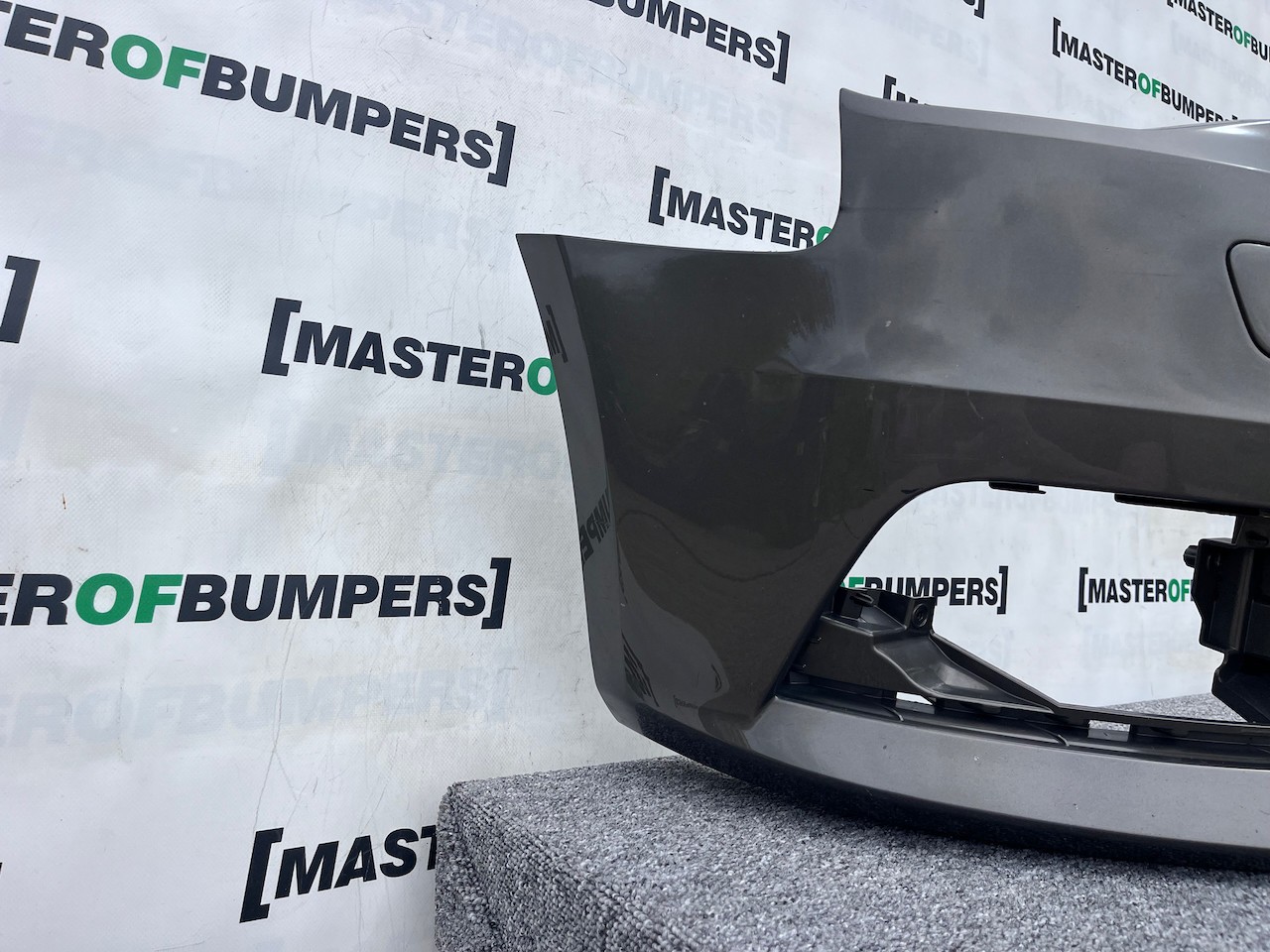 Audi A3 Se Hatchback 2012-2015 Front Bumper No  Pdc +jets Genuine [a896]