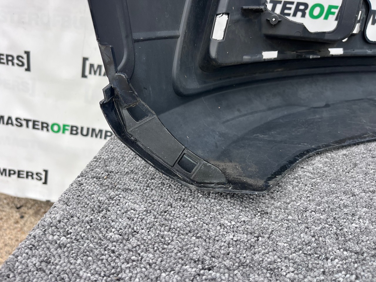 Audi Q3 S-line Suv 2011-2014 Front Bumper 6 Pdc Genuine [a902]