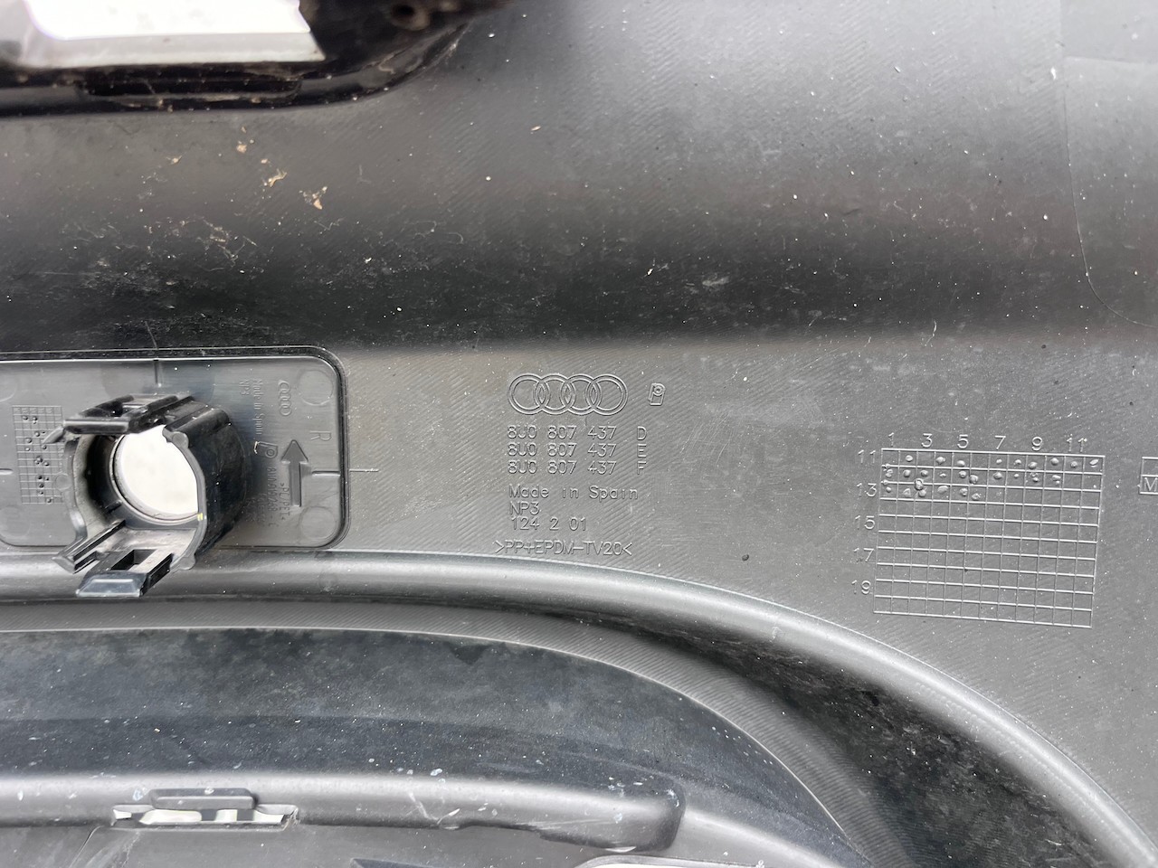 Audi Q3 S-line Suv 2011-2014 Front Bumper 6 Pdc Genuine [a902]