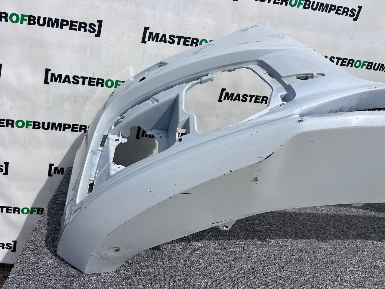 Audi Q3 S-line Suv 2011-2014 Front Bumper 4 Pdc Genuine [a808]