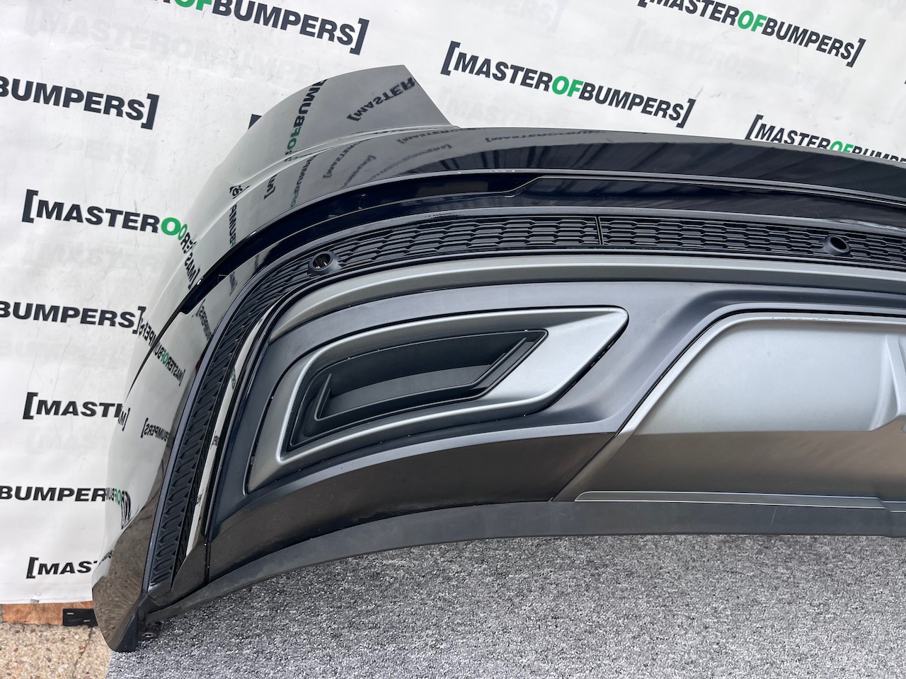 Audi Q8 S Line Quattro Suv 2019-2023 Rear Bumper 6 Pdc Genuine [a886]