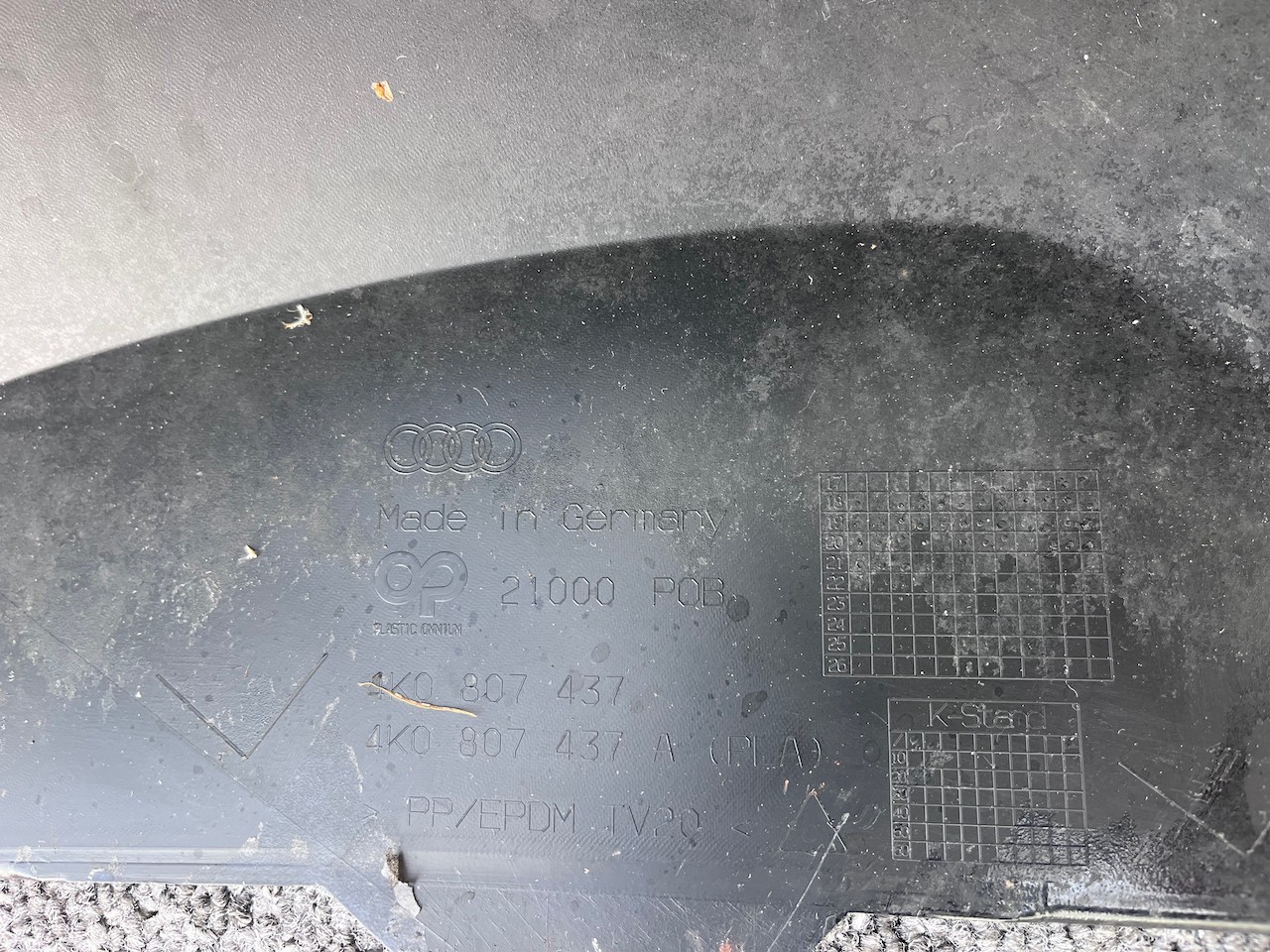 Audi A6 Se Saloon Avant Estate C8 2019-2023 Front Bumper 6 Pdc Genuine [a890]