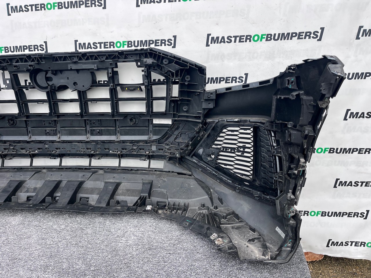 Audi Sq8 S Line Black Edition Suv 2019-2023 Front Bumper 6 Pdc Genuine [a924]