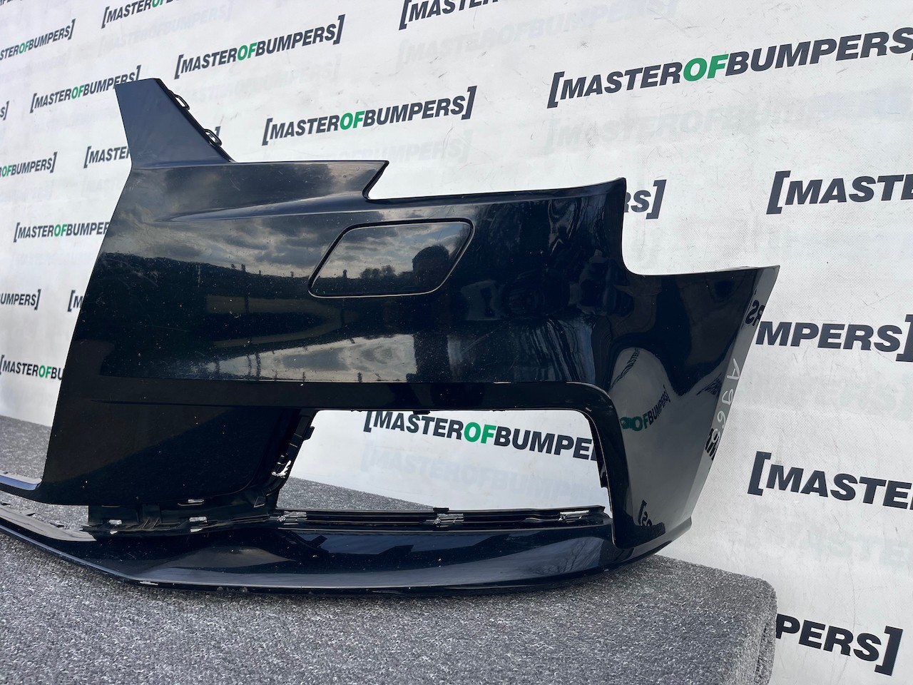 Audi A3 Se Sportback 8v Facelift 2016-19 Front Bumper No Pdc Jets Genuine [a965]