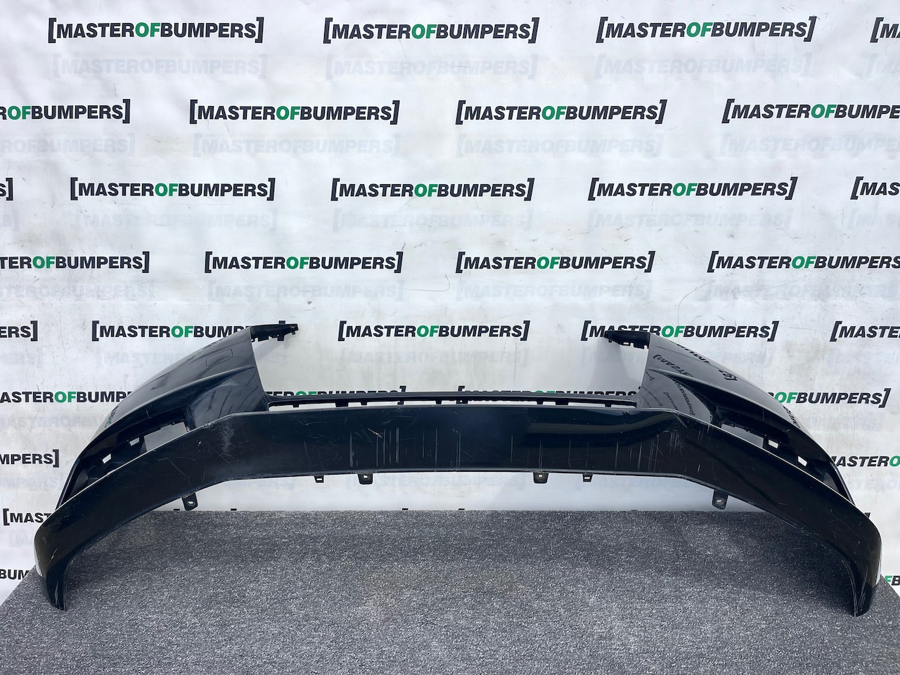 Audi A4 Se Saloon Estate B9 2016-2019 Front Bumper No Pdc Genuine [a983]