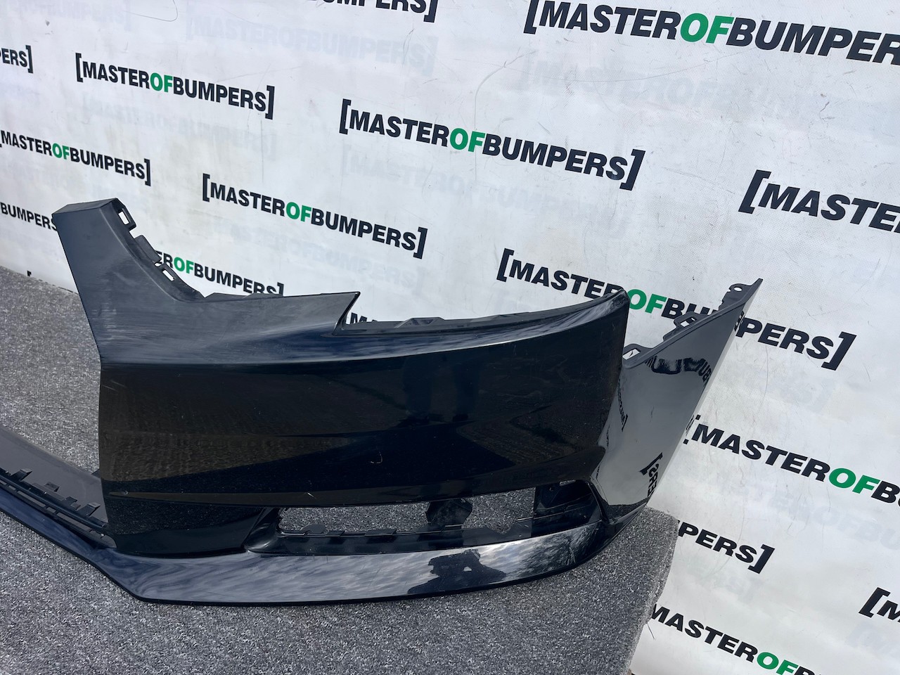 Audi A4 Se Saloon Estate B9 2016-2019 Front Bumper No Pdc Genuine [a983]