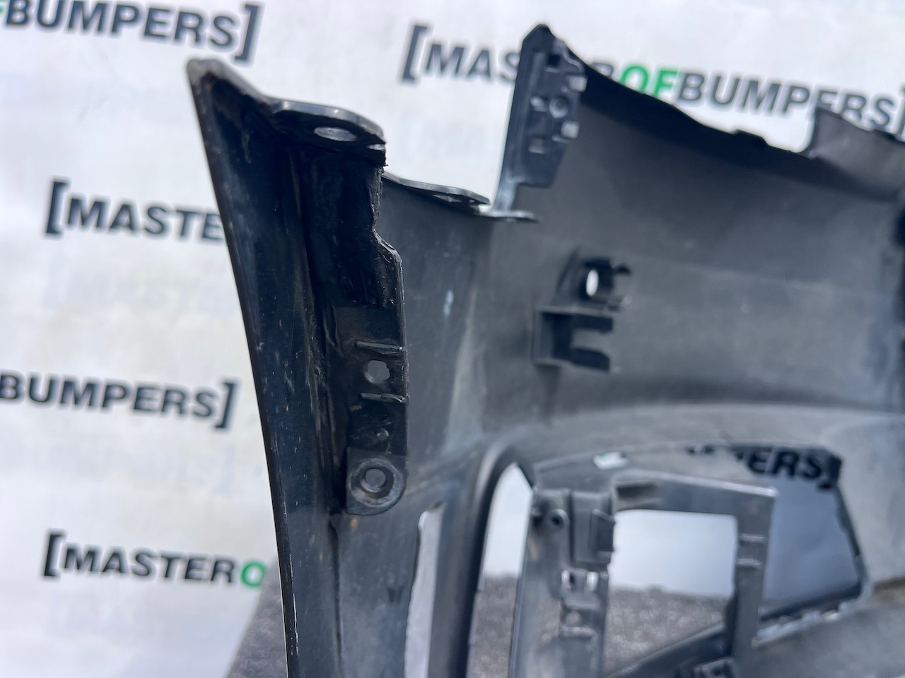 Audi A4 Se Saloon Estate B9 2016-2019 Front Bumper 4 Pdc Genuine [a982]
