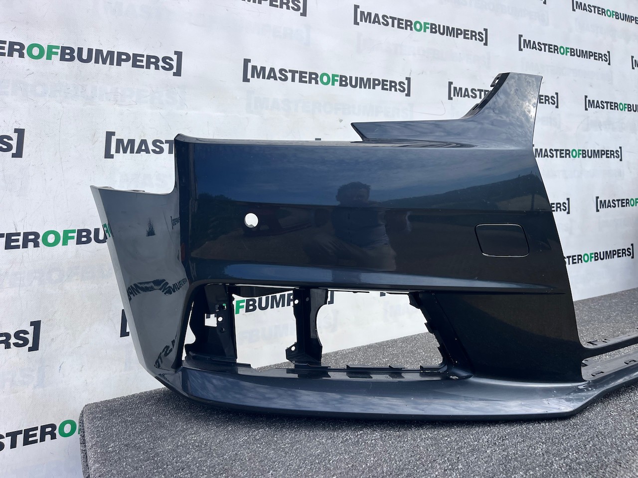 Audi A4 Se Saloon Estate B9 2016-2019 Front Bumper 4 Pdc Genuine [a982]